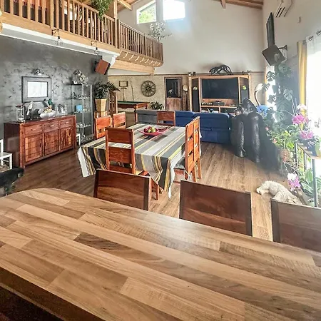 Maison Avec Piscine Interieure Hébergement de vacances