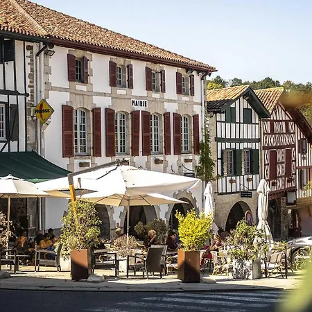 Maison Avec Piscine Interieure